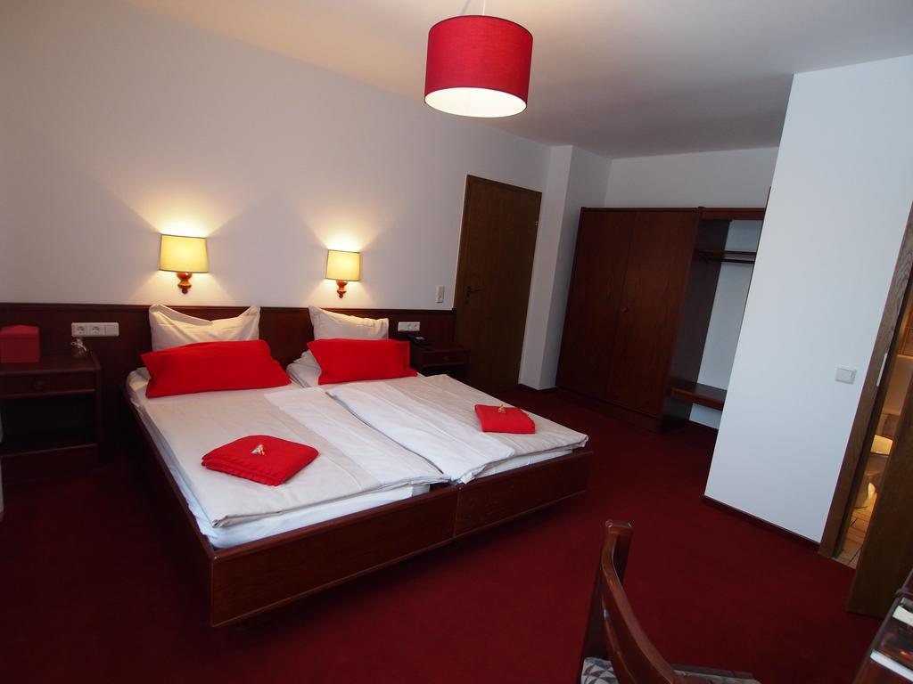 Hotel Restaurant Margaretenhof Uberherrn Екстер'єр фото